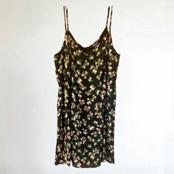 CITY CHIC  Black & Green  Daisy Print Midi Tank Dress - Picture 3 of 9